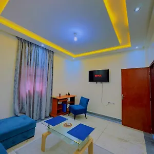 Apartment Quiet Near - High Speed Wifi, Free Parking & Private Entry